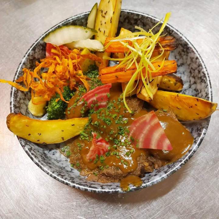 Nous concoctons des plats savoureux pour émerveiller vos convives.