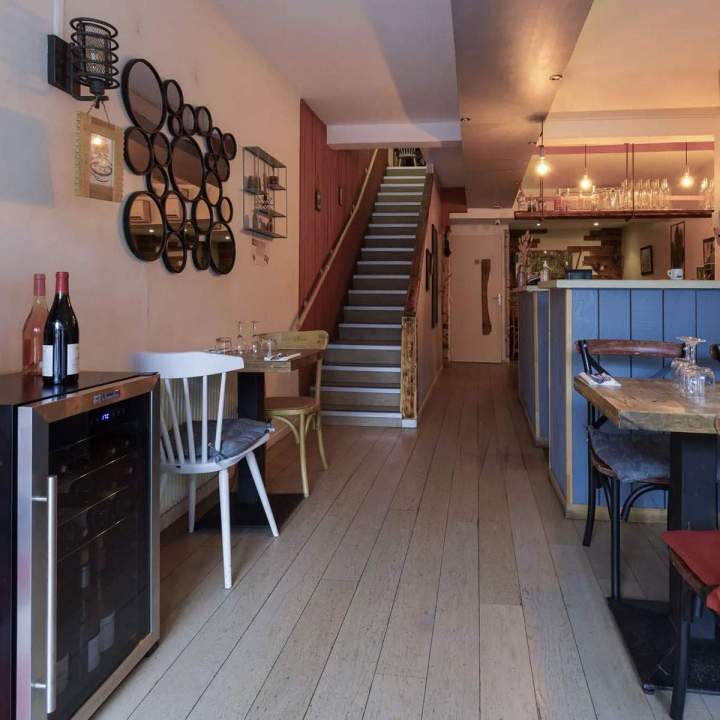 Nous mettons à votre disposition la salle de notre restaurant.